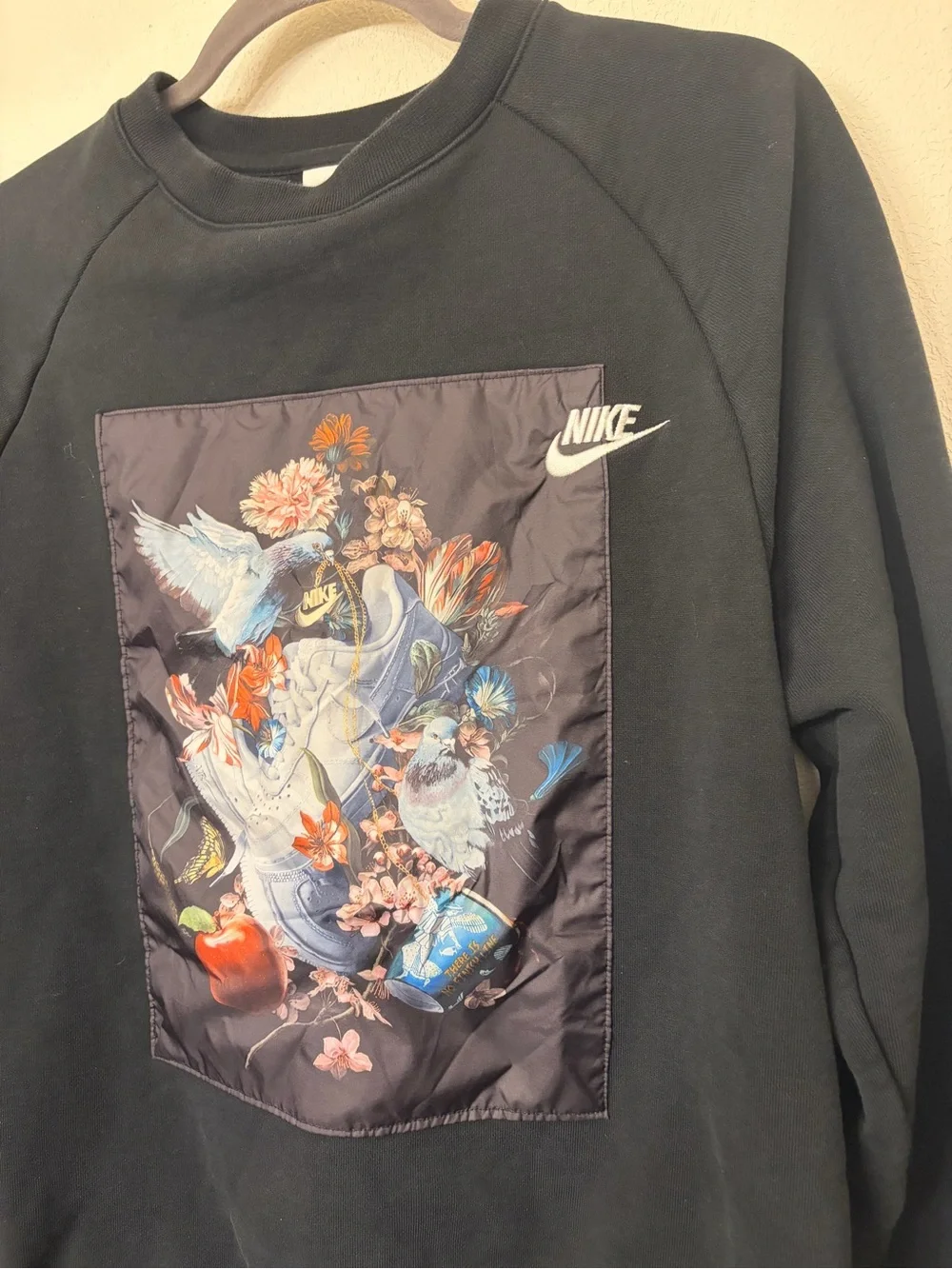 Nike Men’s Sportswear AF-1 Masterpiece Crew Neck Black DD6515 010- S-Read!